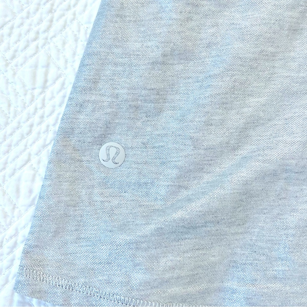 Lululemon Split Back Tank - Picture 4 of 4